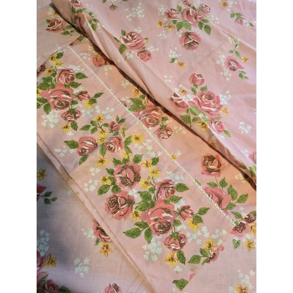 1970s Cannon Monticello American Beauty Rose Full Size Sheet Set pillow case USA
